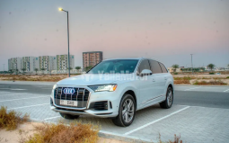 
										2023 Audi Q7 3.0L 333 HP full									