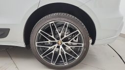 
										2023 Porsche Macan S full									