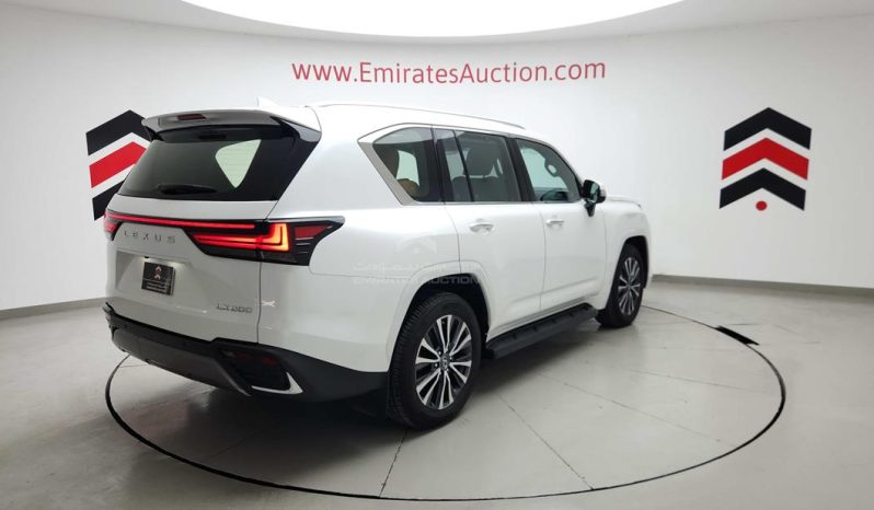 
								2022 Lexus LX 600 full									