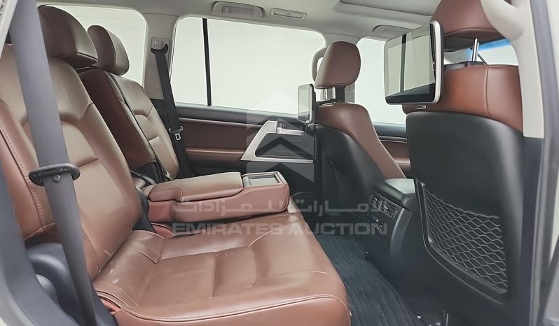 
								2018 Toyota Land Cruiser full									