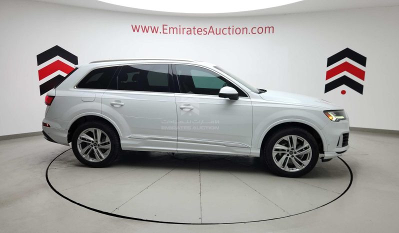 
								2023 Audi Q7 full									