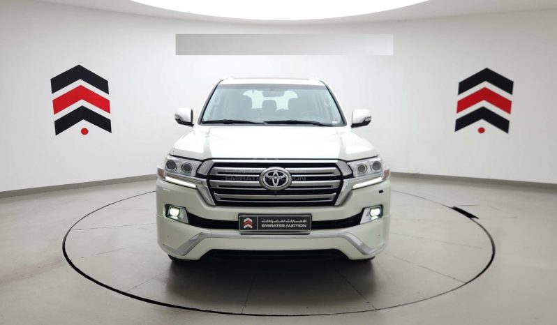 
								2018 Toyota Land Cruiser full									